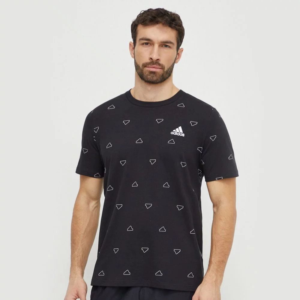 Adidas T-shirt Logo