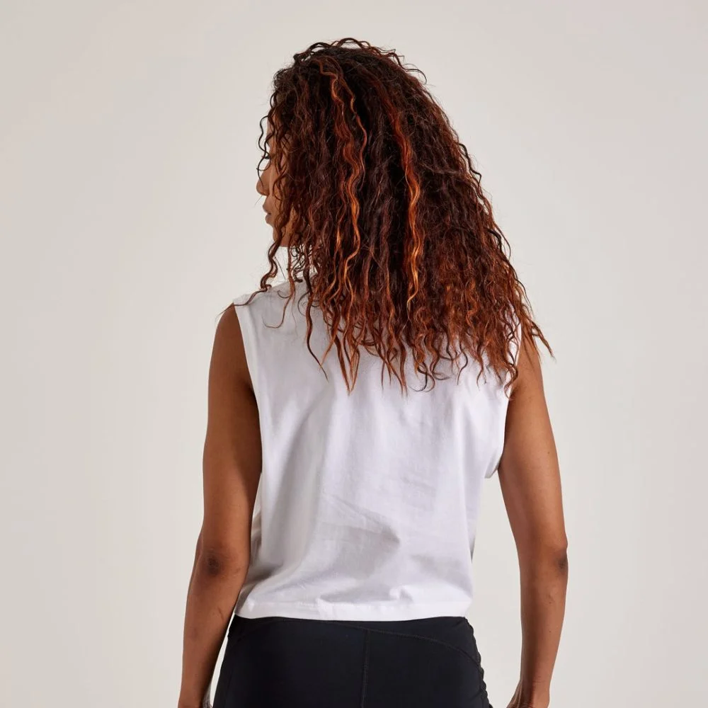 Nike Club Sleeveless Cropped Top