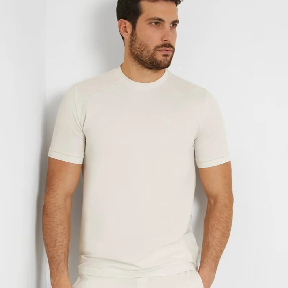 GUESS Small triangle logo stretch t-shirt Men